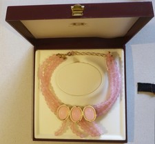Traumhaftes Collier mit Etui
