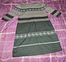 16 tlg. Damenbekleidungspaket Gr 40/42 M/L Kleide Jacken Jeanshosen Pulli