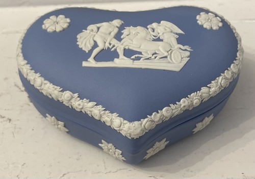 Wedgewood jasper ware herz - ware, box