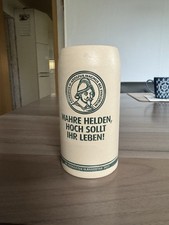 Ur Krostitzer Bierkrug Steingut Männertag 2013 Wahre Helden hoch sollte ihr lebe