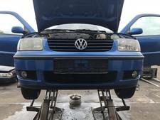 VW Polo 6N2 original Stoßstange Fänger vorn/Front A5M Mercatoblau Bj 2001