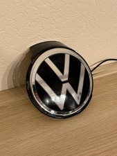 VW Golf 8 R GTI VW Emblem