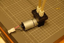 KNF Vakuumpumpe TypP24285 NOK04 Membranpumpe 400mBar 12VDC 0,6Amp Druck 0,6Bar