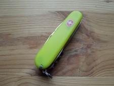 Victorinox Climber mit Stay Glow Griffschalen