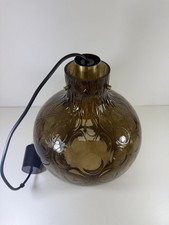 Große Pendelleuchte aus