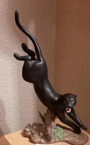 Porzellan figur nighthunter - porzellan-figur,