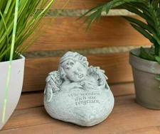 Steinfigur Engel auf Herz Wir
