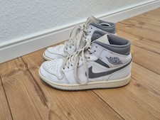 Nike Air Jordan 1 Mid 40.5 Grau Weiß