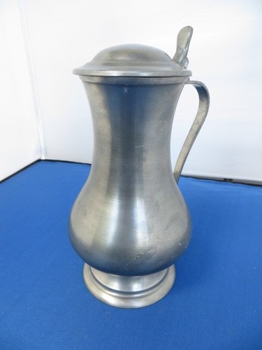 Alte zinnkanne mit - zinnkanne,