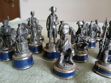 32 Hochwertige Schachfiguren Figuren aus Zinn gemarkt