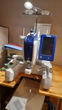 Brother VR Stickmaschine mit PE Design 11, Kappenhalter und selbstgebauten Tisch