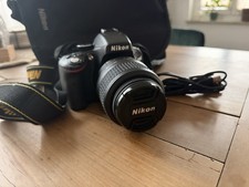 Nikon D D5100 16.2 MP SLR-Digitalkamera - Schwarz (Kit m/ AF-S DX 18-55mm...