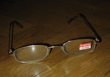 Lesebrille mit +3,00 Dioptrien, OC-light lens, golden, PD63+/-1, C€-Norm (5)