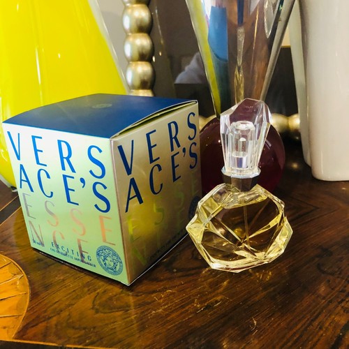 Versace essence exciting - essence,
