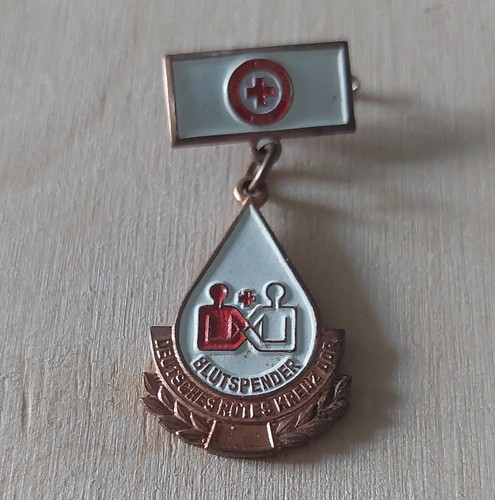 Deutsches rotes kreuz drk - rotes,