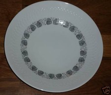 1 Speiseteller 24 cm  Hutschenreuther  LUXOR  Graue Blätter