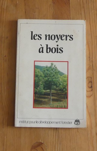 Baumzucht les noyers - les, a
