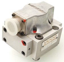 MOOG D760-317A Servo Valve