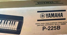 Yamaha P-225B Digital Piano E-Piano 88 Tasten 24 Voices Schwarz NEU