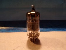 ECF82 MULLARD (4470)