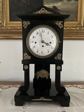 Empire Uhr Tischuhr Kaminuhr Schwarz Pendule Bronze teils vergoldet um 1810