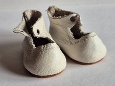 Weiße Puppenschuhe aus Leder-zum Binden-Gr.2  -Sohlenlänge 4,7 cm