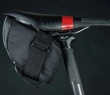 Lezyne Micro Caddy Fahrrad Satteltasche Schwarz / Rot / Reflex