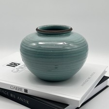 Vintage Karlsruher Majolika Keramik Vase signiert Mid Century Bauhaus Stil Grün