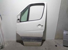 2E0831051 tür vorne links