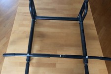 Klimmzugstange Fitnessgerät