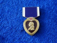 A62-27) US Purple Heart Hat Pin Hut Pin Badge Abzeichen Crest