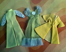 Kleines PETRA Plasty und Clone Konvolut  - 4 Outfits der 1970er