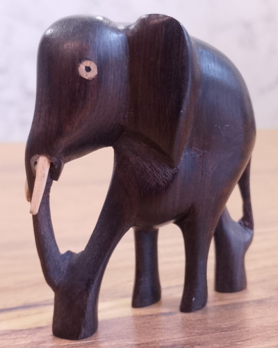 Elefant aus holz handarbeit - handarbeit, /