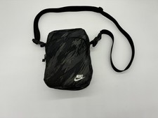 Nike Umhängetasche Crossbody