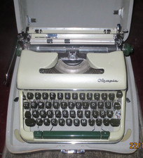 Mechanische Schreibmaschine Olympia 50er 1950er Jahre Koffer sehr guter Zustand