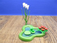 Teich mit Blumen & Frosch