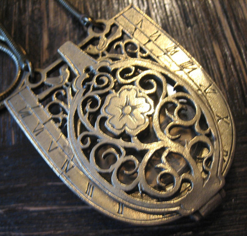 Jugendstil kompass anhänger - jugendstil,