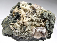 Fluorit rosa mit nadelquarz - rosa,