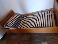 Bettgestell mit elektronischen Lattenrost