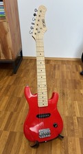 3rd Avenue 1/4 E-Gitarre Kinder Rot mit Verstärker und Zubehör Gebraucht