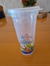 Wasser Maxx Becher / Messbecher