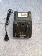 Bosch Professional GAL 18-160 C Ladegerät.