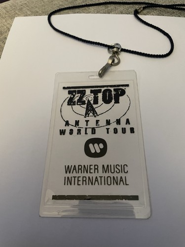 Top backstage pass world - zz,