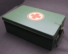 Alter DDR Sanikasten Rotes