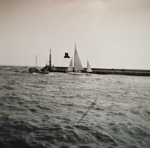 Segelboote vor warnemünde - segelboote,