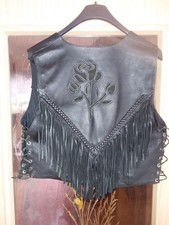 Lederweste von HELD In Schwarz mit Fransen und Blumenmuster Gr 42 Neu Ungetragen