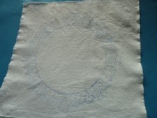 1 runde Decke Weißstickerei