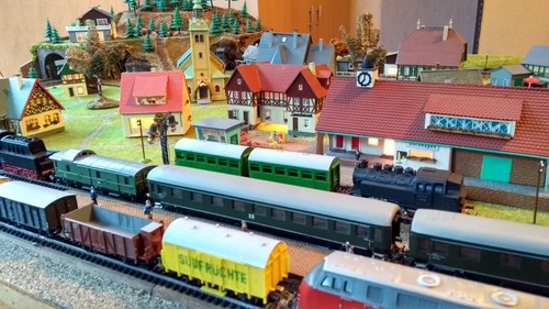 Modelleisenbahnanlage - , tt