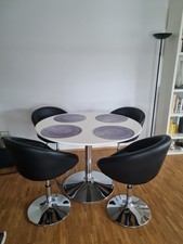 Esstisch rund mit 4 höhenverstellbaren Stühlen, Tischplatte weiß Hochglanz