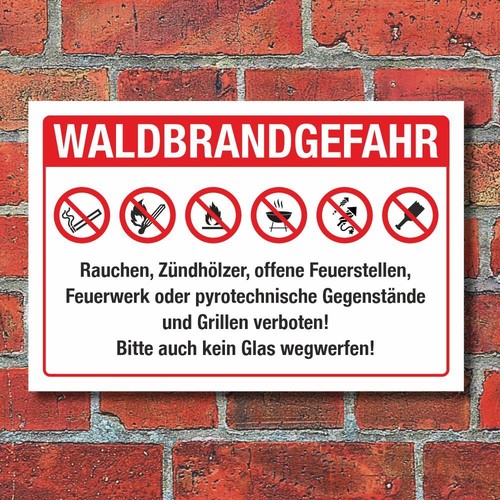 Schild waldbrandgefahr rauchen - waldbrandgefahr,